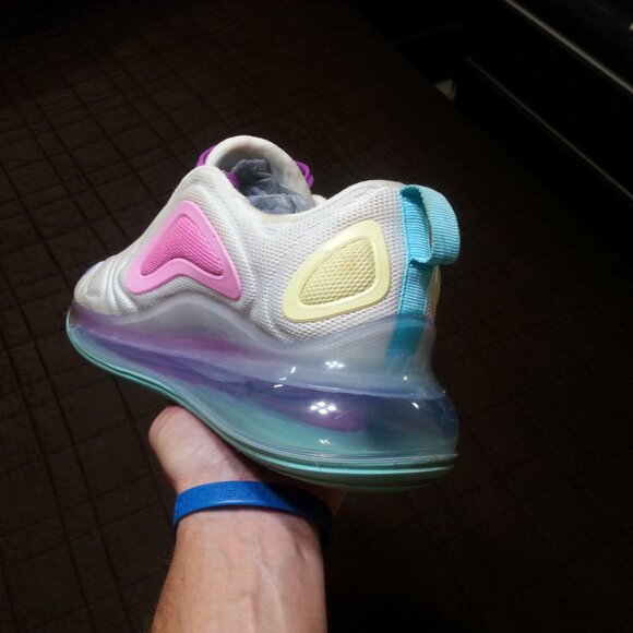 Nike Air Max 720 Women's 10  Athletic Running  Jogging Walking Low Pink Purple - Picture 11 of 16